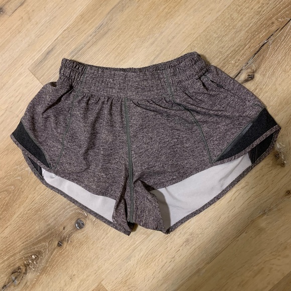 Lululemon Hotty Hot Low Rise Shorts - Picture 1 of 2